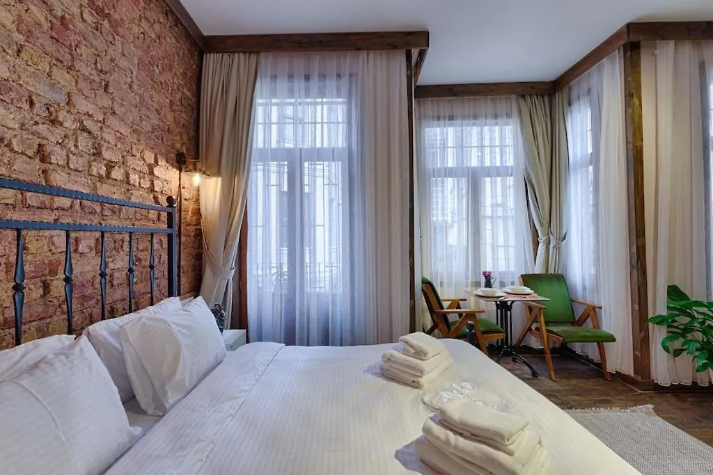 Azad Homes Tomtom Istanbul Apartment